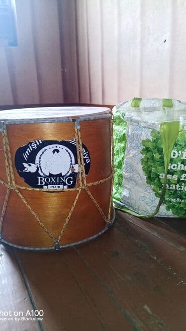 Qaval-davul (nağara) – taxta korpuslu, kəndirli gərmə sistemi ilə. İki lalafo.az -da Qaval-davul (nağara) – taxta korpuslu, kəndirli gərmə sistemi ilə. İki