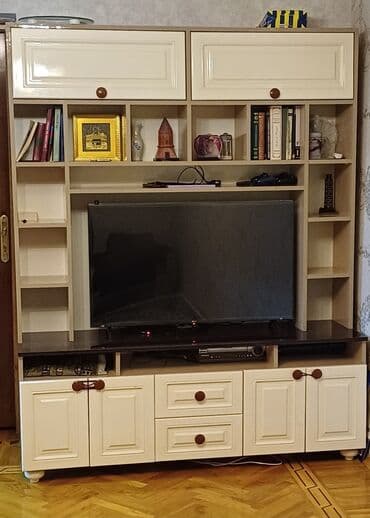 Tv stend satılır. Maşın boyası ilə işlənibdir. 2 il əvvəl çox lalafo.az -da Tv stend satılır. Maşın boyası ilə işlənibdir. 2 il əvvəl çox