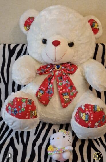 Böyük ölçülü plyuş ayı oyuncağı və kiçik Hello Kitty oyuncaq dəsti lalafo.az -da Böyük ölçülü plyuş ayı oyuncağı və kiçik Hello Kitty oyuncaq dəsti