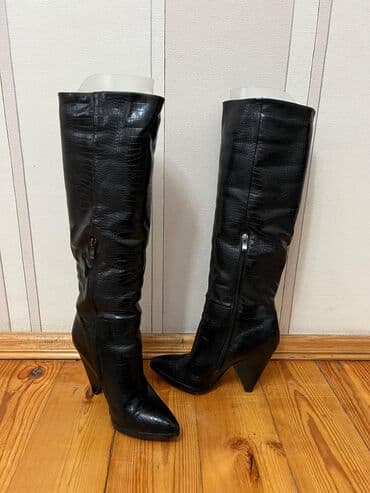 Угги: - Daban: hündür konusvari/klin tipli daban, stabil dayaq - Bağlanma at lalafo.az — 2 Угги: - Daban: hündür konusvari/klin tipli daban, stabil dayaq - Bağlanma — 2