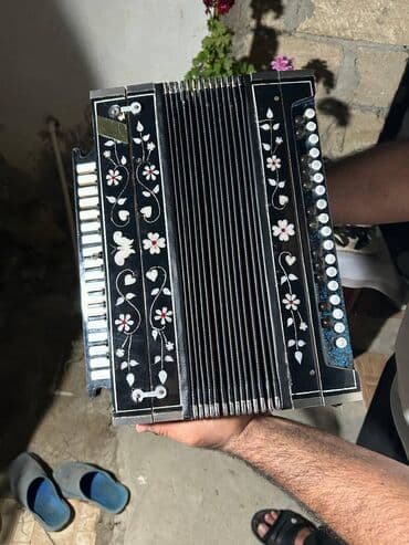 Fleytalar: Zakaz qarmon satılır. Yarı viatka 6 plana mikrafon 31 qruntik. Təzə lalafo.az -da — 5 Fleytalar: Zakaz qarmon satılır. Yarı viatka 6 plana mikrafon 31 qruntik. Təzə — 5