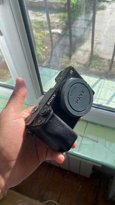 Sony Alpha a6300 yaxsi vezyetdedi real aliciya endirim edecem lalafo.az -da Sony Alpha a6300 yaxsi vezyetdedi real aliciya endirim edecem