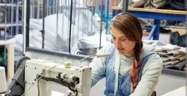 Teili is axtariram.Derzi,komekciresmeci ve ya paketci lalafo.az -da Teili is axtariram.Derzi,komekciresmeci ve ya paketci