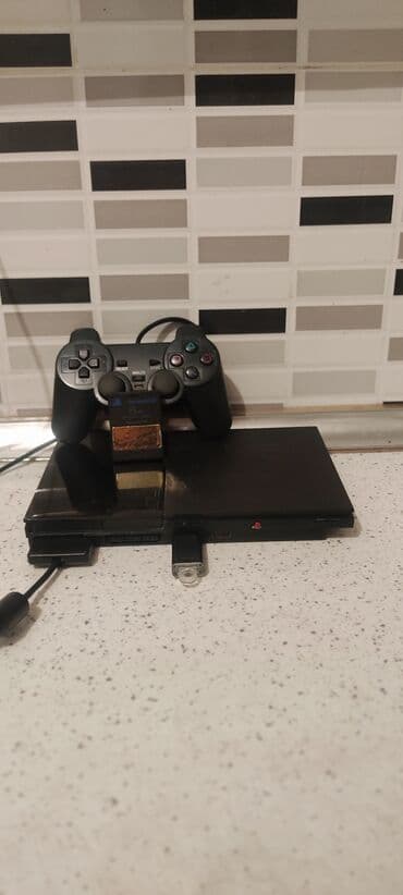 Ps2 satılır! Qizma donma yoxdur. Üstünde 2 joystick verilir. flaş lalafo.az -da Ps2 satılır! Qizma donma yoxdur. Üstünde 2 joystick verilir. flaş
