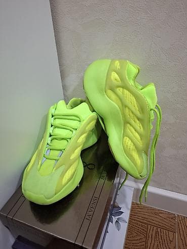Neon yaşıl rəngdə idman ayaqqabıları - Rəng: parlaq neon/limon-yaşıl lalafo.az -da Neon yaşıl rəngdə idman ayaqqabıları - Rəng: parlaq neon/limon-yaşıl