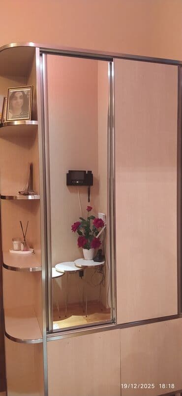 Kupe, 2 qapılı Düz dolab, Qarderob, paltar dolabı lalafo.az -da Kupe, 2 qapılı Düz dolab, Qarderob, paltar dolabı