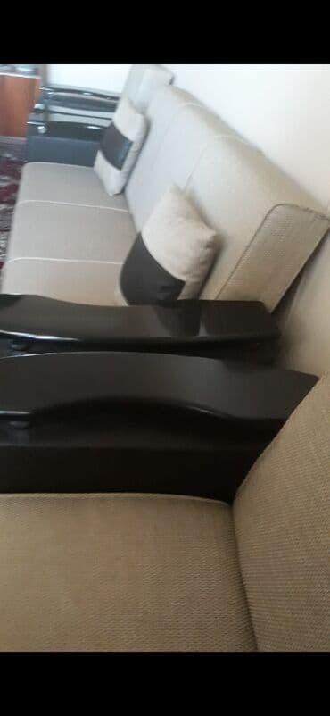 İşlənmiş, Divan, 2 kreslo, Bazalı, Açılan lalafo.az -da İşlənmiş, Divan, 2 kreslo, Bazalı, Açılan