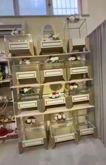 Məhsul: Zərgərlik və aksesuar vitrinləri – dekorativ sərgiləmə lalafo.az -da Məhsul: Zərgərlik və aksesuar vitrinləri – dekorativ sərgiləmə