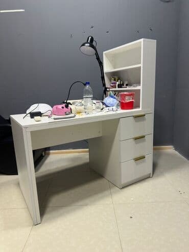 Düz masa, Siyirməli, Polkalı, Kredit yoxdur lalafo.az -da Düz masa, Siyirməli, Polkalı, Kredit yoxdur