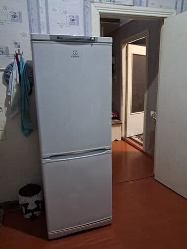 2 qapılı Indesit Soyuducu Satılır, rəng - Ağ lalafo.az -da 2 qapılı Indesit Soyuducu Satılır, rəng - Ağ