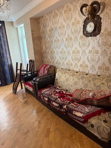 Xirdalanda gençler şeherciyinde 9/4 mertebesinde 3 otaqli ev 400 lalafo.az -da Xirdalanda gençler şeherciyinde 9/4 mertebesinde 3 otaqli ev 400