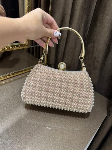 45 azn alinib - 30 azn satilir. ( yenidir.) İnci bəzəkli zərif qadın lalafo.az -da 45 azn alinib - 30 azn satilir. ( yenidir.) İnci bəzəkli zərif qadın