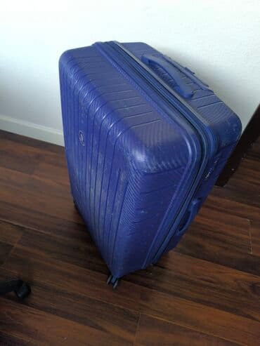 Işlənmiş Sərt korpuslu səyahət çamadanı – mavi rəng. Sadəcə kosmetik lalafo.az -da Işlənmiş Sərt korpuslu səyahət çamadanı – mavi rəng. Sadəcə kosmetik