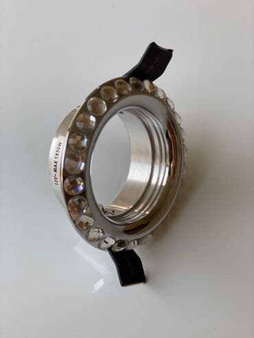 Dekorativ spot işıq mənbəyi üçün bəzəkli korpus/çərçivə lalafo.az -da Dekorativ spot işıq mənbəyi üçün bəzəkli korpus/çərçivə