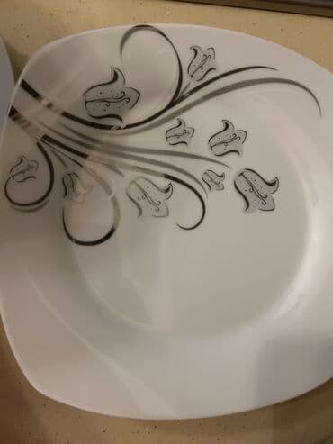 Ishlenmish. boyuk -6 eded, kicik- 4eded ve derin boshqablar - 5 eded lalafo.az -da Ishlenmish. boyuk -6 eded, kicik- 4eded ve derin boshqablar - 5 eded