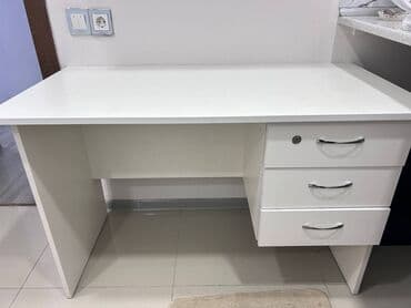 Ağ rəngli iş masası lalafo.az -da Ağ rəngli iş masası