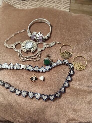 Aksessuar dəsti – müxtəlif bijuteriya və saat - Gümüş tonlarında lalafo.az -da Aksessuar dəsti – müxtəlif bijuteriya və saat - Gümüş tonlarında