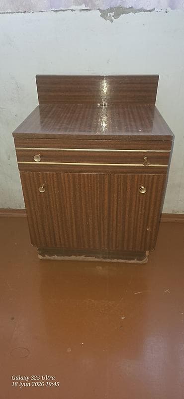 Taxta tünd qəhvəyi tumbə - Material: laminat örtüklü taxta - lalafo.az -da Taxta tünd qəhvəyi tumbə - Material: laminat örtüklü taxta -