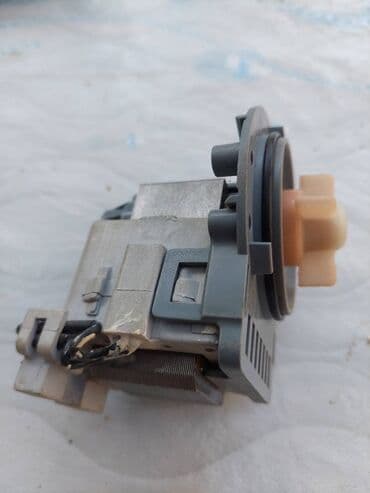 Paltaryuyan motorları.Paltaryuyanın orjinal motorlarıdı.2 ədəddir.Biri lalafo.az -da Paltaryuyan motorları.Paltaryuyanın orjinal motorlarıdı.2 ədəddir.Biri