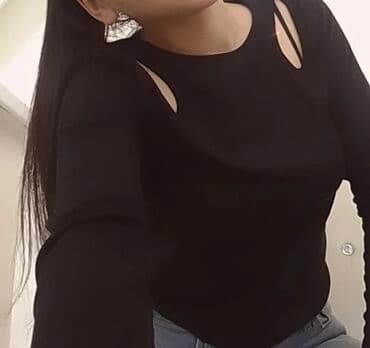 Qara uzunqol yanlari iki hisseden aciq koynek satilir🩷sekilde tam lalafo.az -da Qara uzunqol yanlari iki hisseden aciq koynek satilir🩷sekilde tam