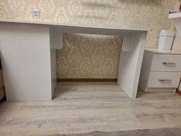 Dirnag mebeli guzgulu vitrin etir aksesuar ucundu elave satilir 2 lalafo.az -da Dirnag mebeli guzgulu vitrin etir aksesuar ucundu elave satilir 2