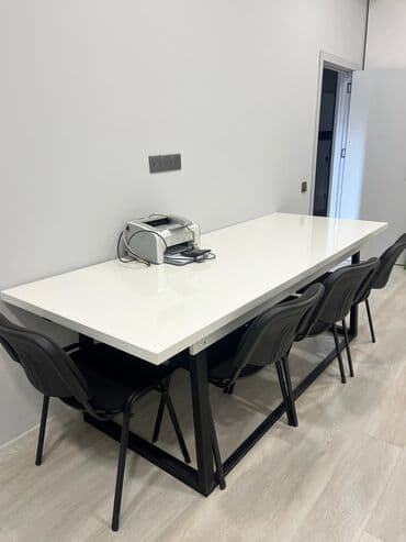 İşlənmiş, Konfrans zalı üçün, Kvadrat masa lalafo.az -da İşlənmiş, Konfrans zalı üçün, Kvadrat masa