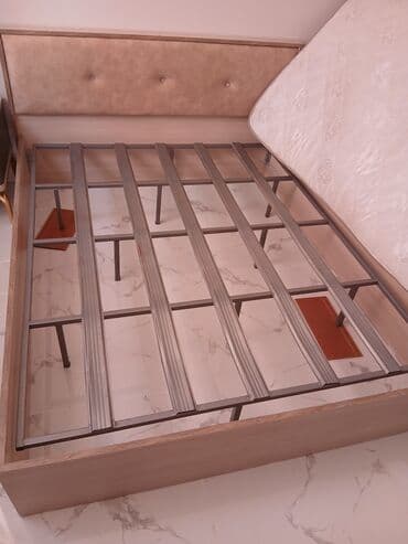 Taxta karkaslı, yumşaq başlıqlı yataq çərçivəsi və ortopedik döşək lalafo.az -da Taxta karkaslı, yumşaq başlıqlı yataq çərçivəsi və ortopedik döşək