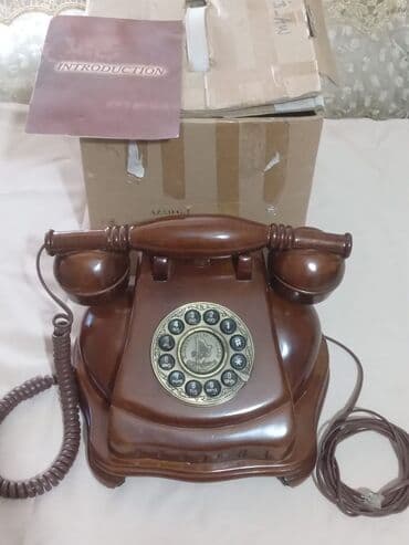 Qedimi telefon, iwlekdir. Teze, qutuda. 100 man. Unvan Bayil lalafo.az -da Qedimi telefon, iwlekdir. Teze, qutuda. 100 man. Unvan Bayil