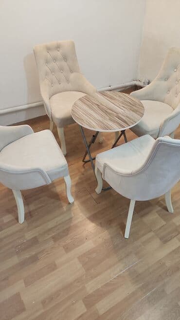 Mətbəx üçün, Qatlanan, Yumru masa, 4 stul lalafo.az -da Mətbəx üçün, Qatlanan, Yumru masa, 4 stul