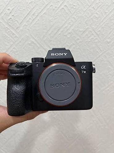 Sony Alpha A7 III (ILCE-7M3) tam kadr güzgüsüz fotoaparat gövdəsi - lalafo.az -da Sony Alpha A7 III (ILCE-7M3) tam kadr güzgüsüz fotoaparat gövdəsi -