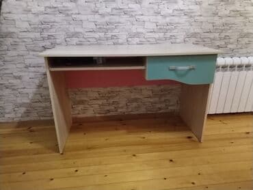 Qız üçün, İşlənmiş, Siyirməli, Yazı masası, Stulsuz lalafo.az -da Qız üçün, İşlənmiş, Siyirməli, Yazı masası, Stulsuz