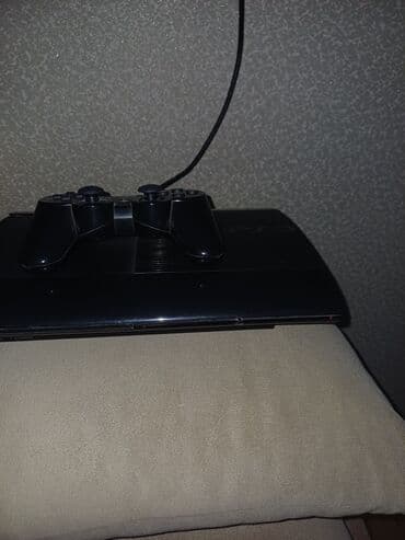 PlayStation 3 (PS3) super slim konsolu və aksesuarlar + oyun diskləri lalafo.az -da PlayStation 3 (PS3) super slim konsolu və aksesuarlar + oyun diskləri