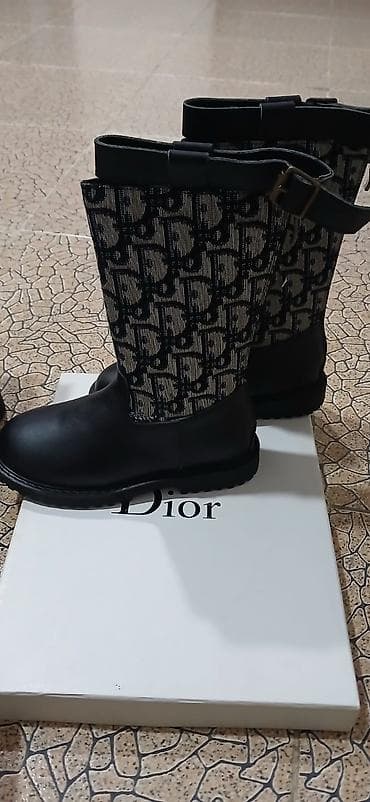 Rəng - Qara Çəkmələr, Burberry, Ölçü: 29, Uniseks lalafo.az -da Rəng - Qara Çəkmələr, Burberry, Ölçü: 29, Uniseks