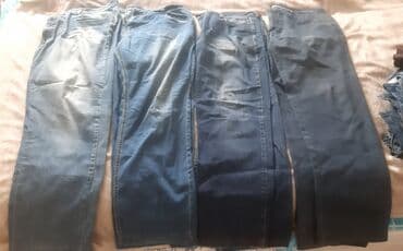 Fərqli çalarlarda dörd cins şalvar. Hər biri müxtəlif denim yuyulma lalafo.az -da Fərqli çalarlarda dörd cins şalvar. Hər biri müxtəlif denim yuyulma