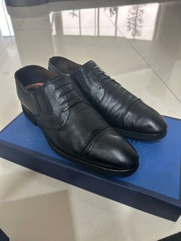 Qara klassik kişi dəri ayaqqabısı - Model: bağlamalı, kap-toe dizayn lalafo.az -da Qara klassik kişi dəri ayaqqabısı - Model: bağlamalı, kap-toe dizayn