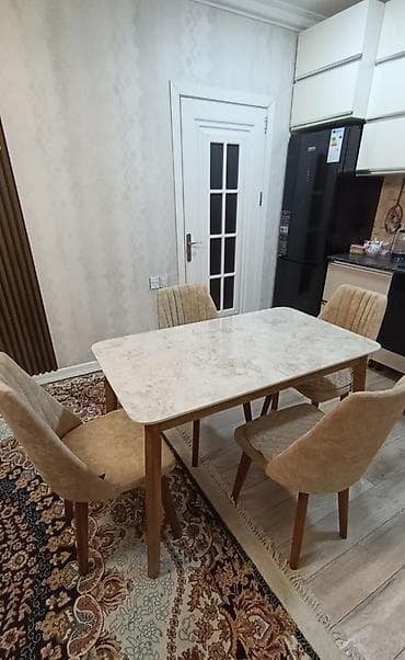 Mətbəx üçün, Açılmayan, Dördbucaq masa, 4 stul lalafo.az -da Mətbəx üçün, Açılmayan, Dördbucaq masa, 4 stul