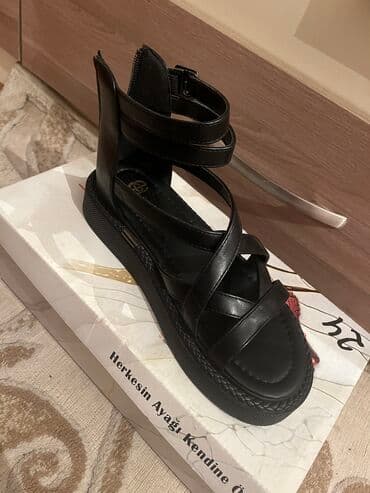 Ölçü: 36, rəng - Qara, Yeni lalafo.az -da Ölçü: 36, rəng - Qara, Yeni