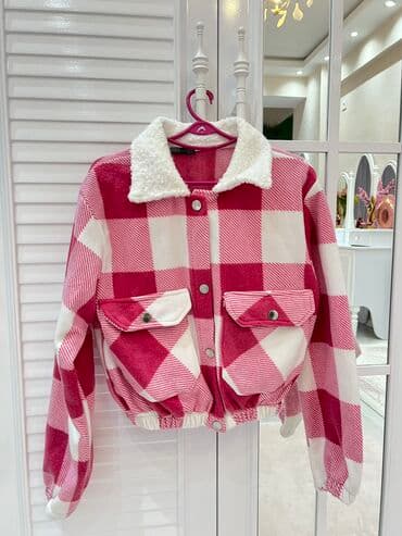 Puxovik kurtka, Bershka, S lalafo.az -da Puxovik kurtka, Bershka, S