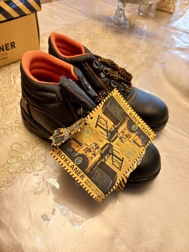 Ayaqabi razmer 42.8 Tezedir unvan Gence seheri lalafo.az -da Ayaqabi razmer 42.8 Tezedir unvan Gence seheri