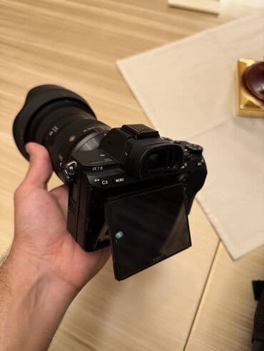 İdeal veziyyetdedir heç bir problemi yoxdur. Sony A7iii Sigma 24-70mm lalafo.az -da İdeal veziyyetdedir heç bir problemi yoxdur. Sony A7iii Sigma 24-70mm