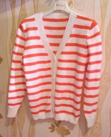 Türkiye malı qadın kofdası. (razmer M) lalafo.az -da Türkiye malı qadın kofdası. (razmer M)