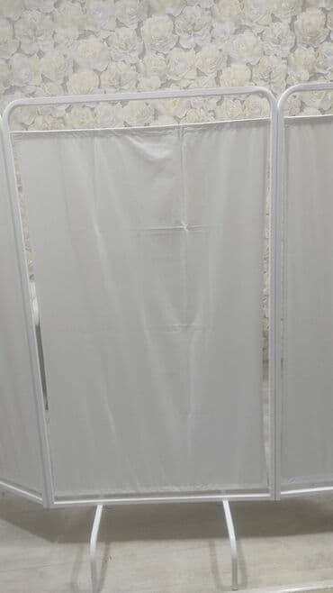 Tibbi arakəsmələr: Tibbi/paravan ekran – 3 bölməli, portativ - Karkas: ağ rəngli metal lalafo.az -da — 1 Tibbi arakəsmələr: Tibbi/paravan ekran – 3 bölməli, portativ - Karkas: ağ rəngli metal — 1