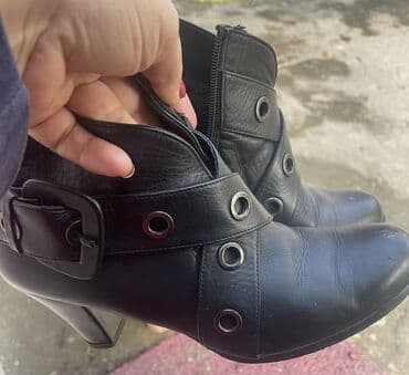 Ölçü: 39, rəng - Qara, İşlənmiş lalafo.az -da Ölçü: 39, rəng - Qara, İşlənmiş