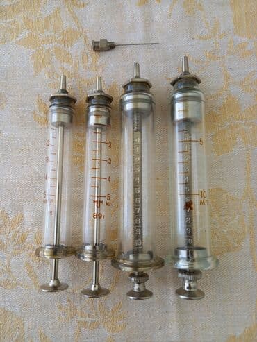 Şpiris (şüşə) çoxistifadəli 4 ədəd - 2 ədəd 5ml və 2 ədəd 10 ml lalafo.az -da Şpiris (şüşə) çoxistifadəli 4 ədəd - 2 ədəd 5ml və 2 ədəd 10 ml