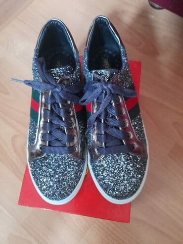 Ölçü: 37, Yeni lalafo.az -da Ölçü: 37, Yeni