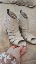 Yeni alinib razmer böyük olur deye satilir hec geyinilmeyb 50 azn alnb lalafo.az -da Yeni alinib razmer böyük olur deye satilir hec geyinilmeyb 50 azn alnb