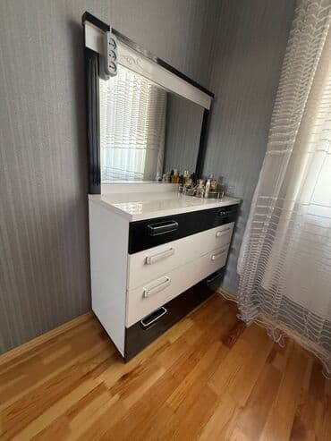 Güzgülü lalafo.az -da Güzgülü