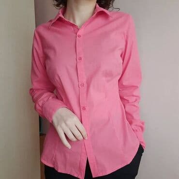 •Çəhrayı köynək - heç bir defekti yoxdur •10/10 •S/M ölçülərə uyğundur lalafo.az -da •Çəhrayı köynək - heç bir defekti yoxdur •10/10 •S/M ölçülərə uyğundur