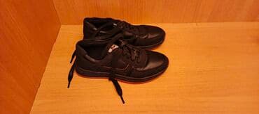 Uşaq idman ayaqqabısı - Rəng: qara, incə qırmızı detal və altlıq lalafo.az -da Uşaq idman ayaqqabısı - Rəng: qara, incə qırmızı detal və altlıq