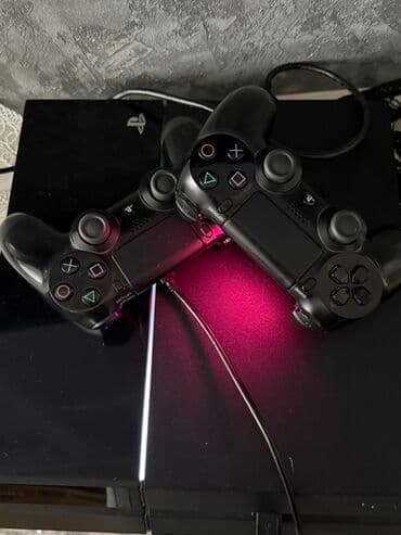 PlayStation 4 komplekti - Konsol: Sony PlayStation 4 (qara rəng lalafo.az -da PlayStation 4 komplekti - Konsol: Sony PlayStation 4 (qara rəng